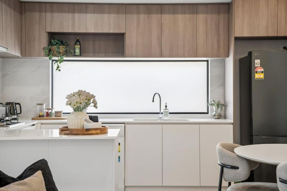 Modern 2BR Shenton Park & Subiaco near QEII & UWA Apartment in Perth