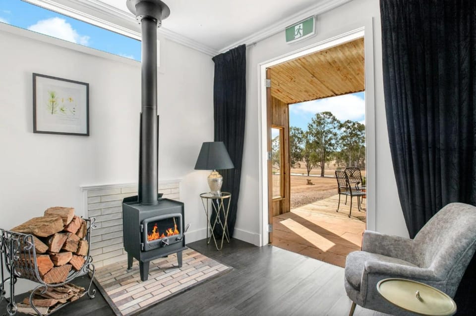 Block Eight Estate Gum Trees Villa House in New South Wales