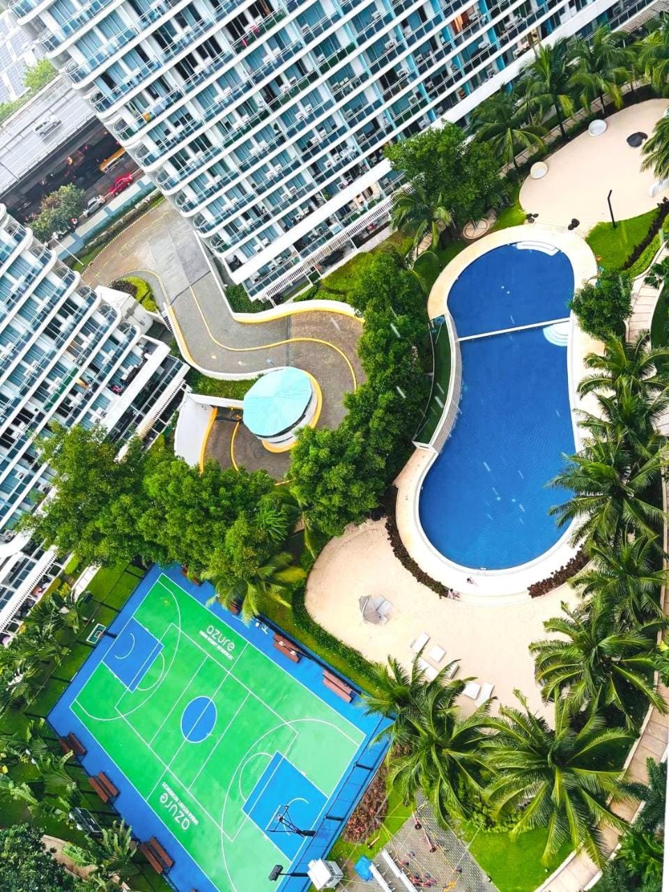 1BR Condo - Azure Beach Resort, Paranaque beside SM Bicutan Apartment in Paranaque