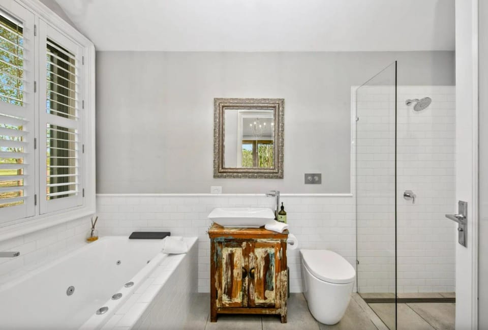 Block Eight Estate Tree Tops Villa House in New South Wales