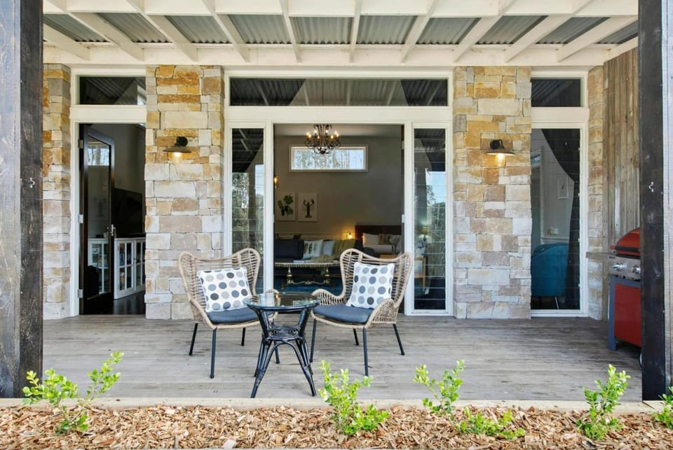 Block Eight Estate Vineyard View Villa House in New South Wales