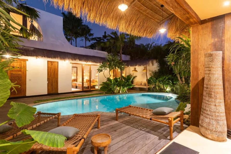 5BR Villa Private Pool Rice Fields view - Canggu House in North Kuta