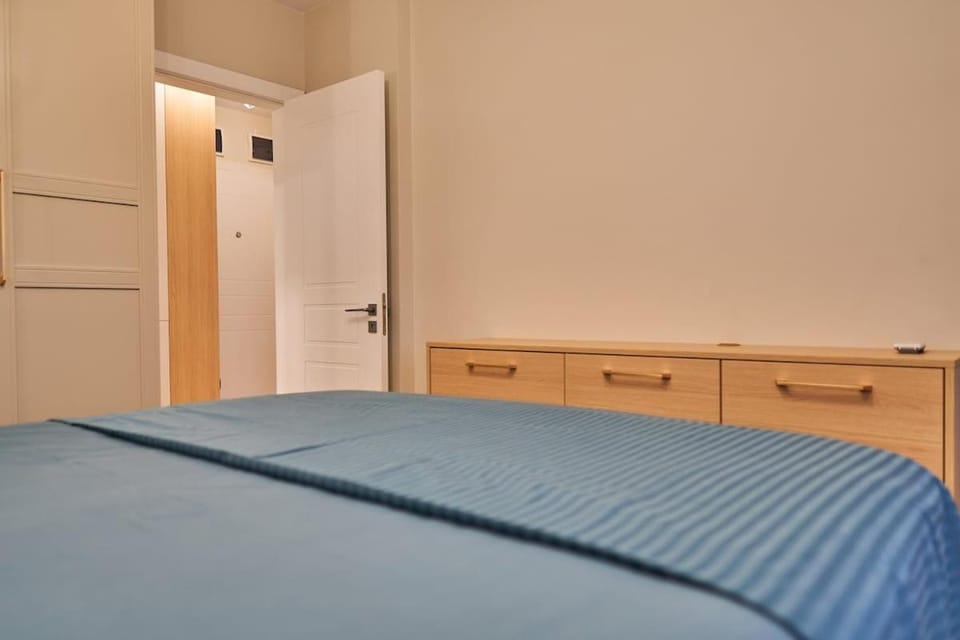 Bed, Bedroom, storage