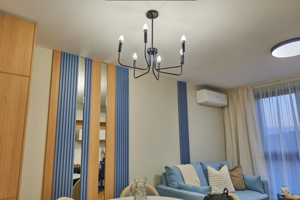Communal lounge/ TV room, Living room, air conditioner