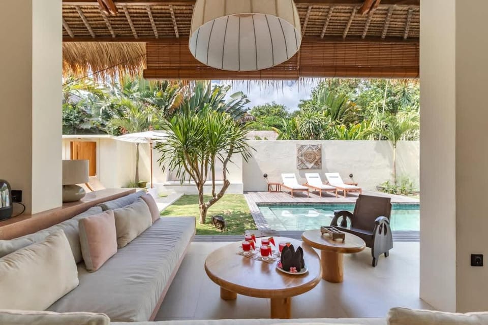 NEW Ideal Stay 4BR - Elegant Villa Family and Friends House in North Kuta