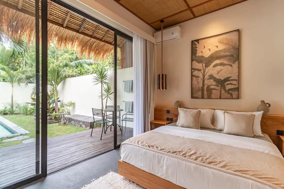 NEW Ideal Stay 4BR - Elegant Villa Family and Friends House in North Kuta