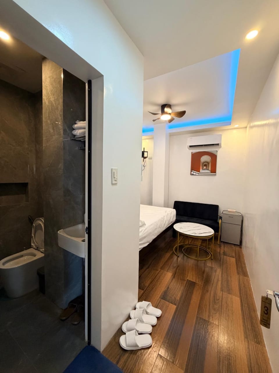 Manatad Transient Deluxe 3 Bed and Breakfast in Caraga