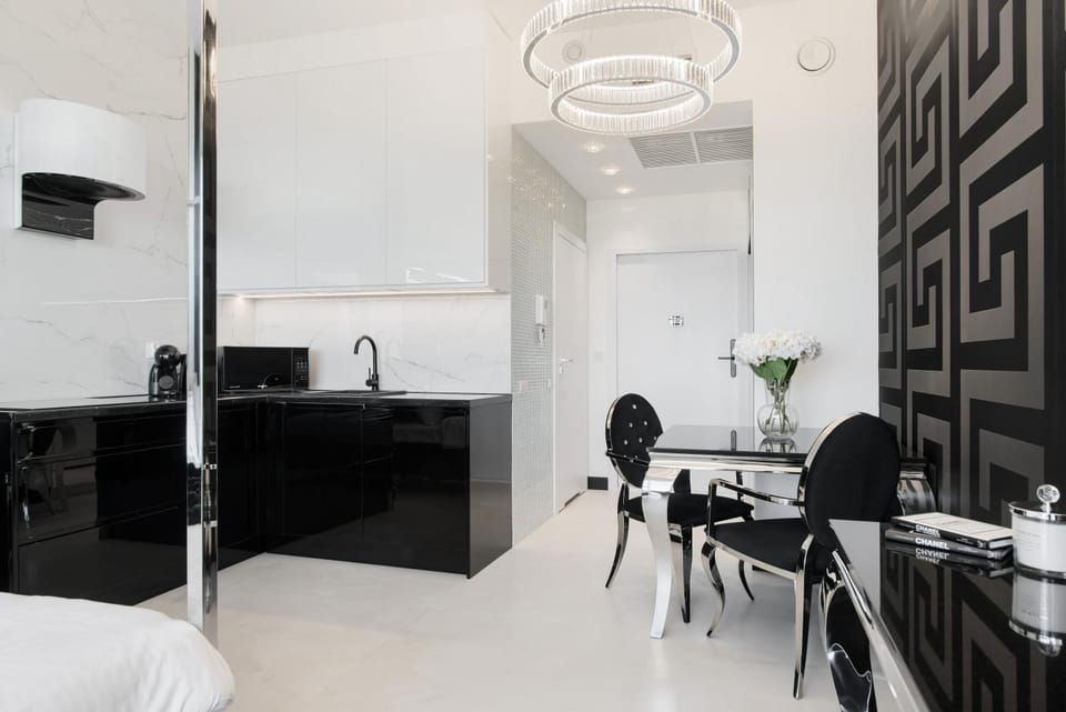 Kitchen or kitchenette, Living room, Dining area