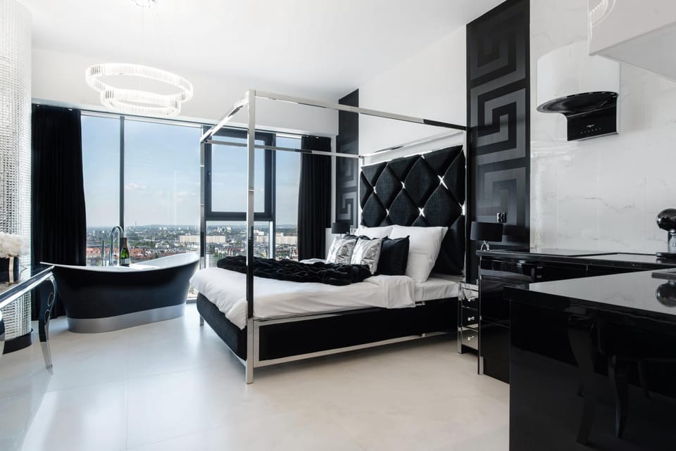 Bed, Living room, Photo of the whole room, Seating area, Bedroom