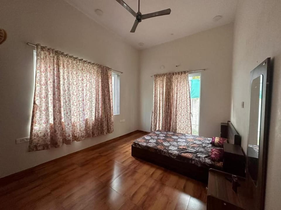 shreeraj farms Villa in Thane