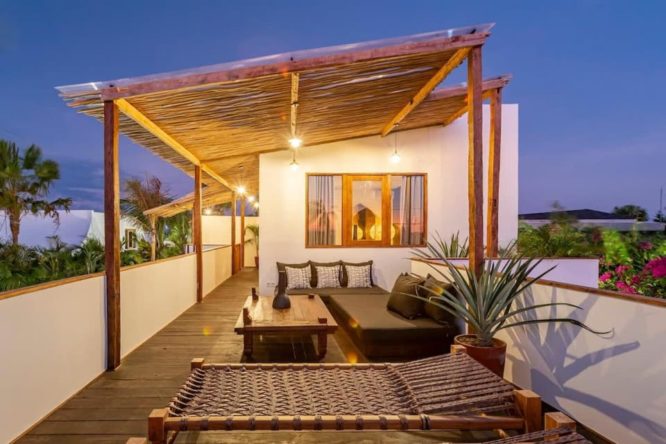 Lovely 4BR Villa Rooftop Sunset - Seminyak House in North Kuta