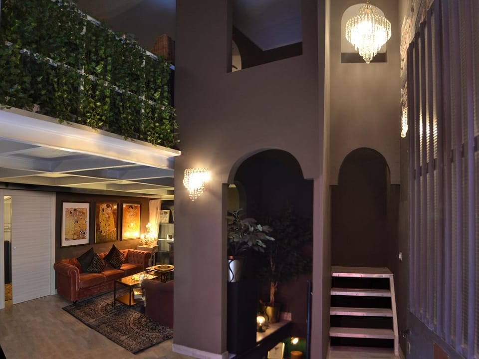 Communal lounge/ TV room, Lounge or bar