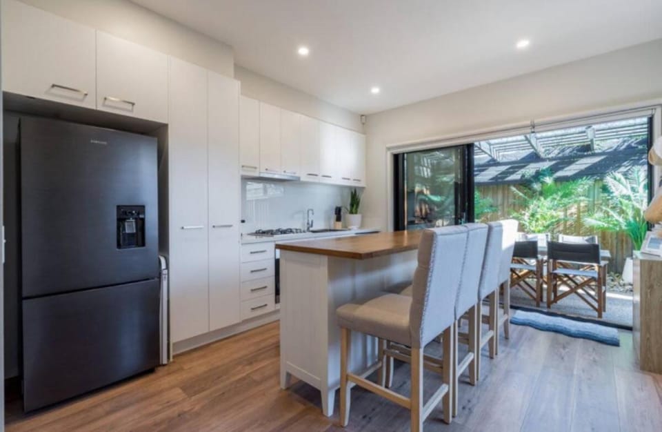 Kitchen or kitchenette, kitchen, kitchen