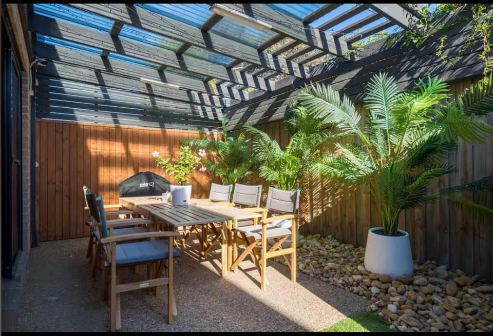 BBQ facilities, Garden, Balcony/Terrace