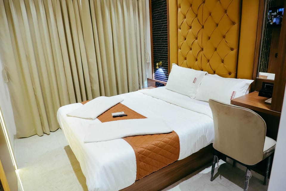 Shivam Residency Hotel in Maharashtra