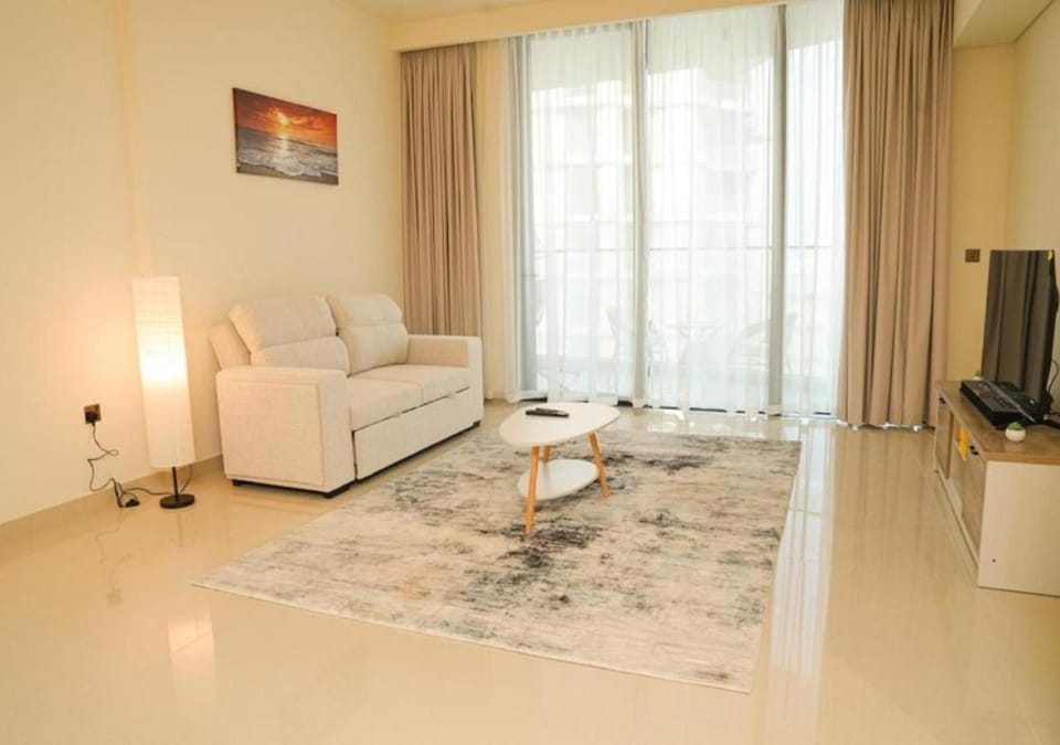 Communal lounge/ TV room, Living room, Seating area, Entertainment, Entertainment