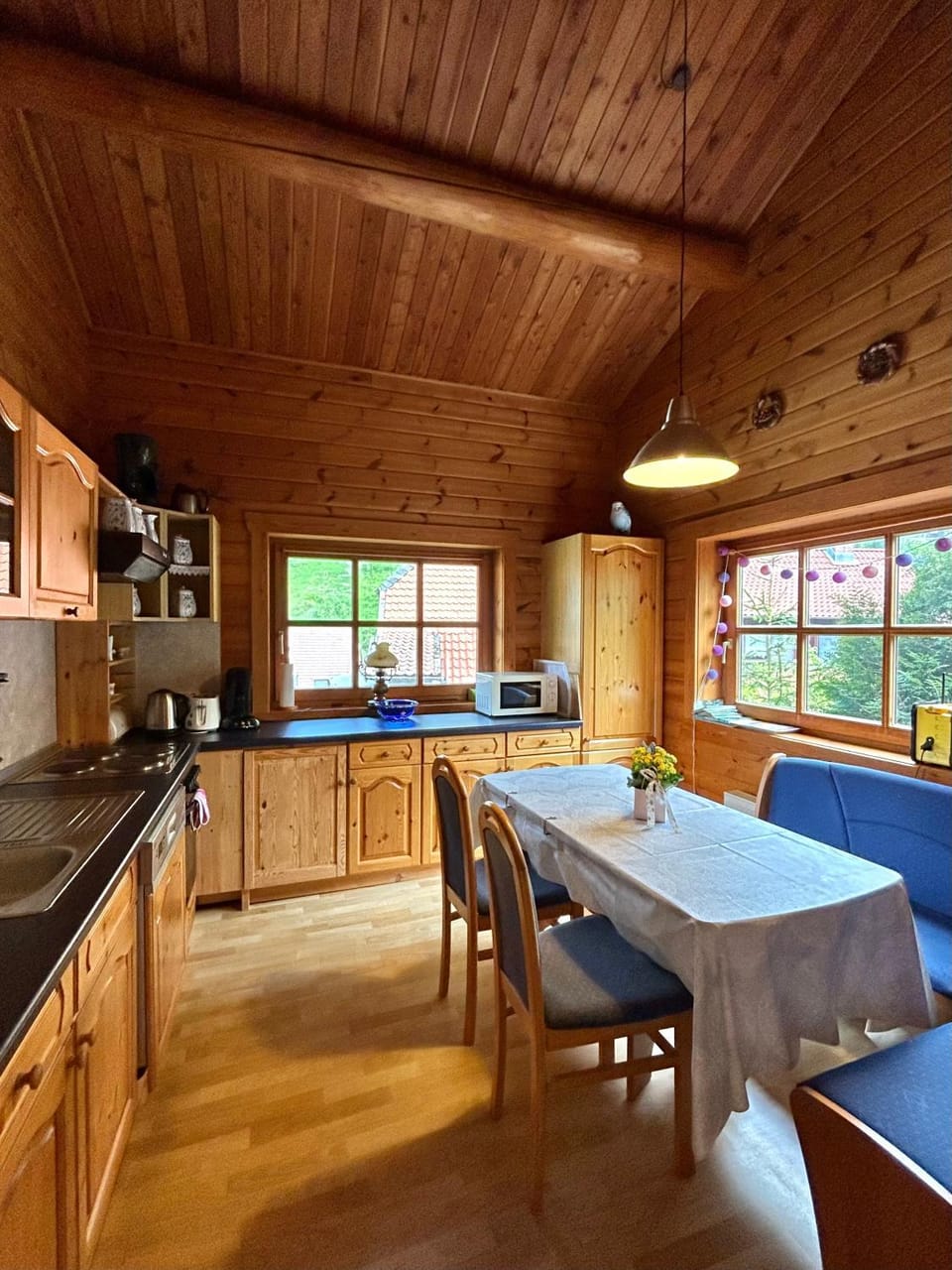 Kitchen or kitchenette, Seating area, Dining area