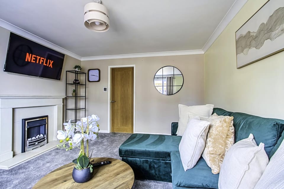 TV and multimedia, Living room, Seating area