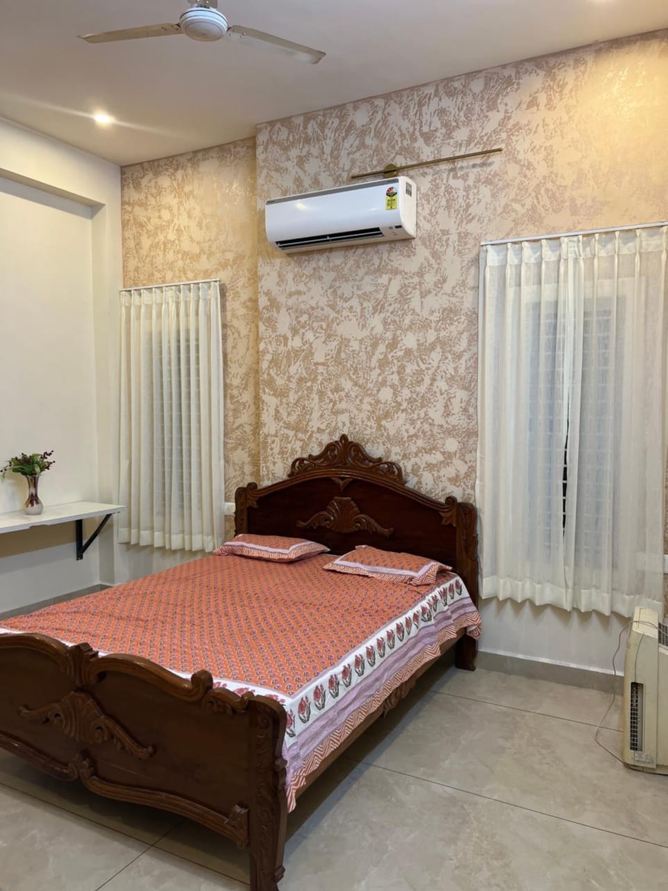Bed, Bedroom, air conditioner