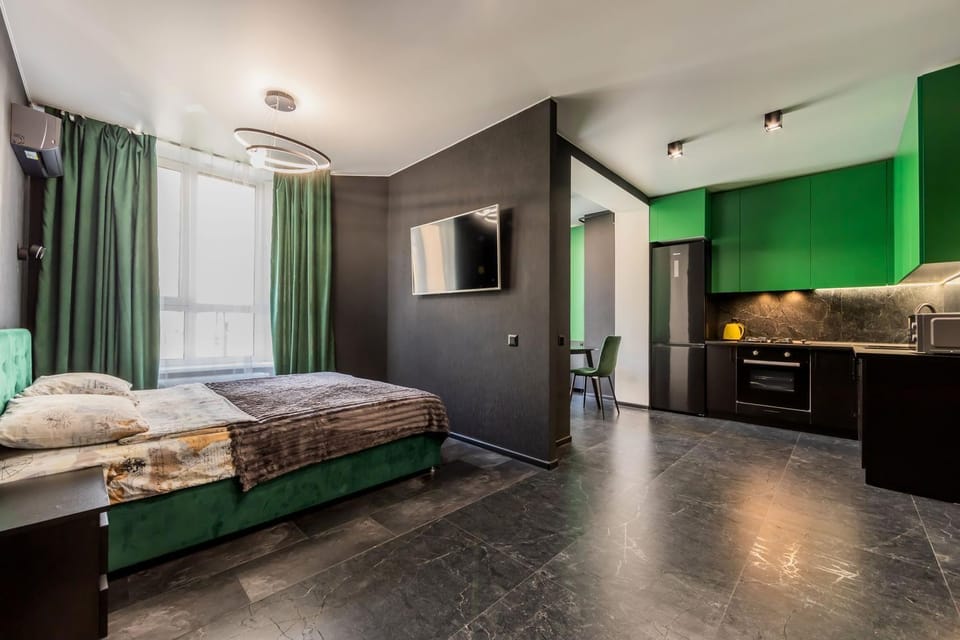 Bed, TV and multimedia, Photo of the whole room, Bedroom