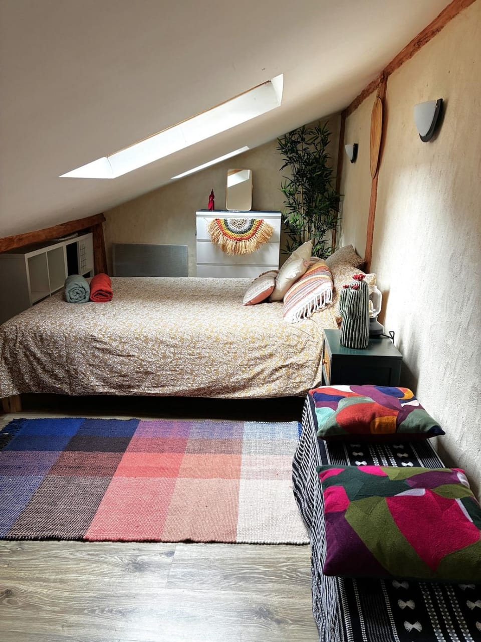 Bed, Bedroom