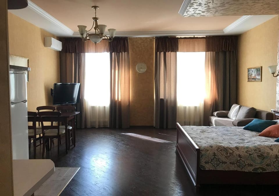 Просторная студия в Аркадии Apartment in Odessa
