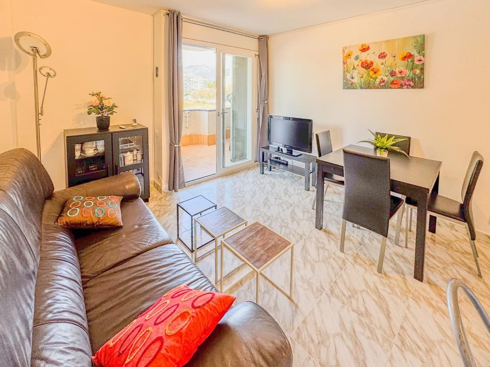 Communal lounge/ TV room, Living room