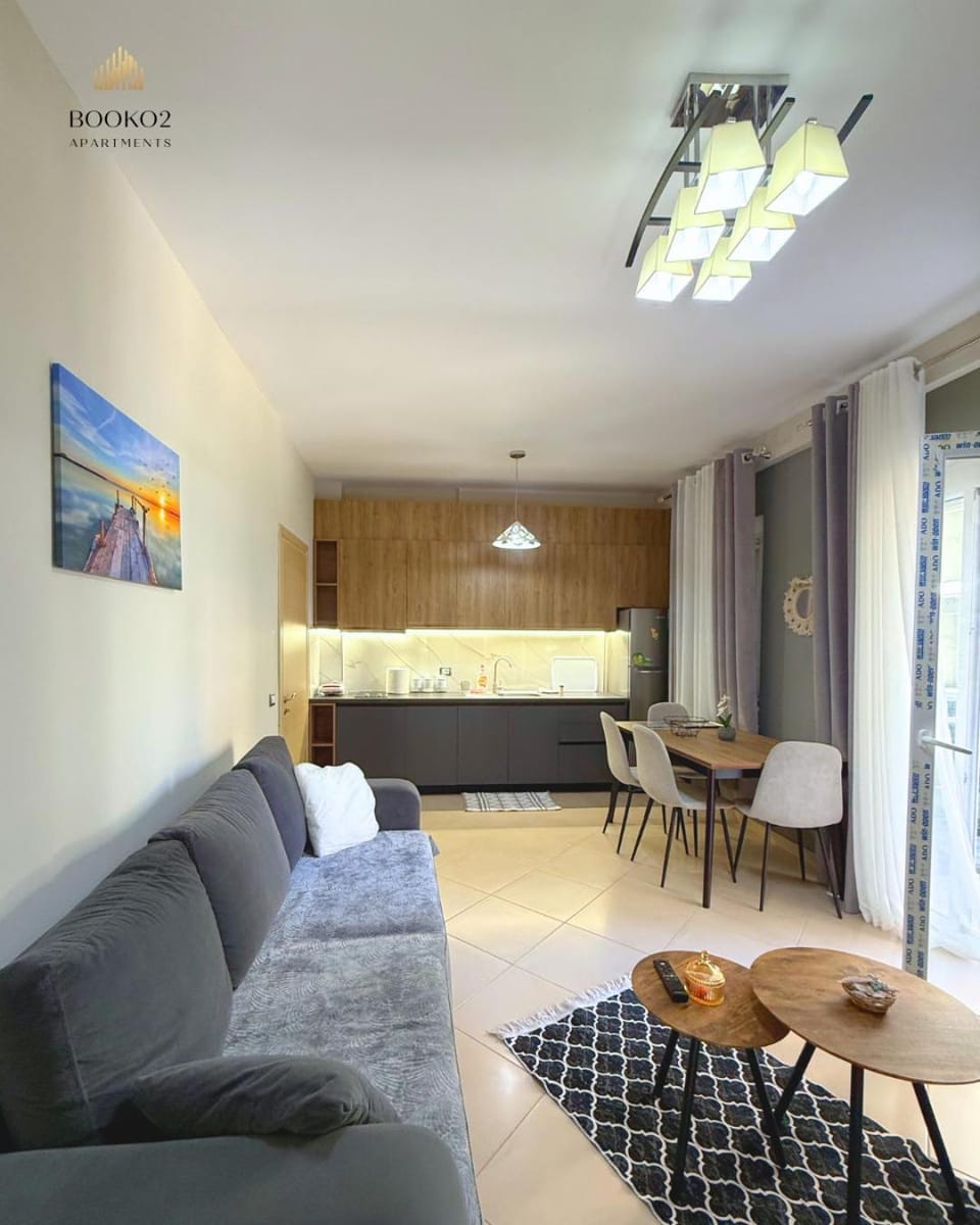 Kitchen or kitchenette, Living room, Seating area, Dining area