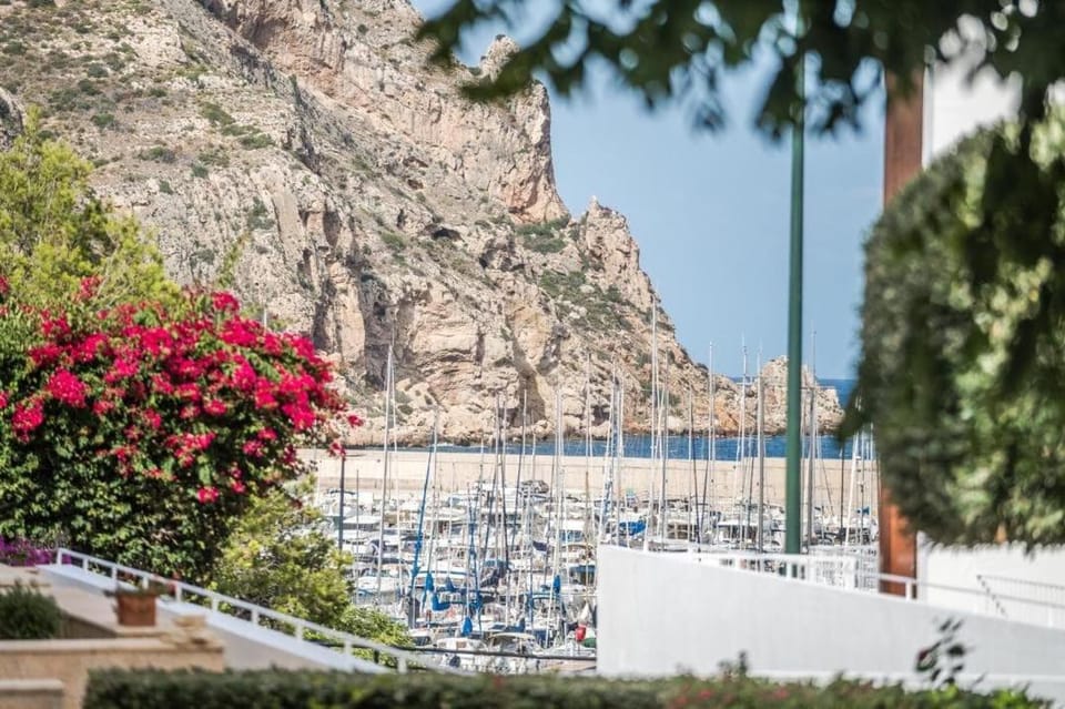 Mediterranean Vibes by the Beach in Jávea Port with Pool Apartment in Xàbia