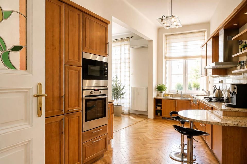Kitchen or kitchenette, Dining area, dishwasher, oven, stove