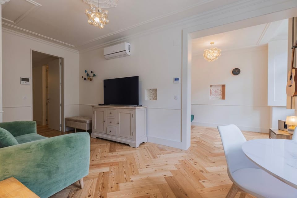 TV and multimedia, Living room, air conditioner