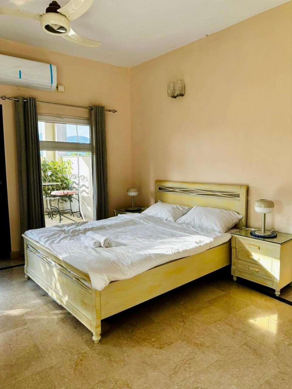 Private garden view Balcony Suite Apartment in Islamabad