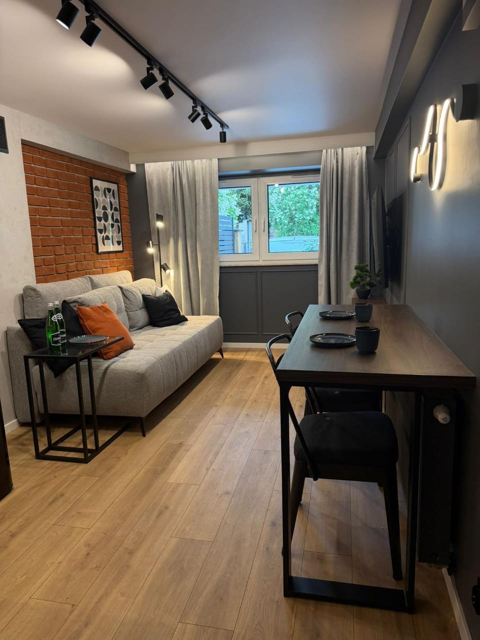 Living room, Seating area, Dining area