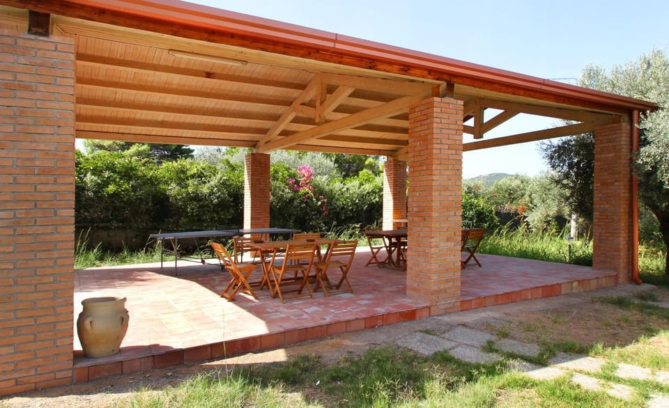 Patio, Restaurant/places to eat