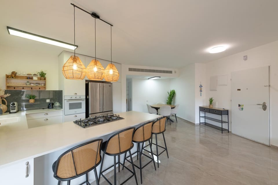 אירוח יוקרתי למשפחות עם בריכה מחוממת וגן - SINGHA Residence House in Eilat