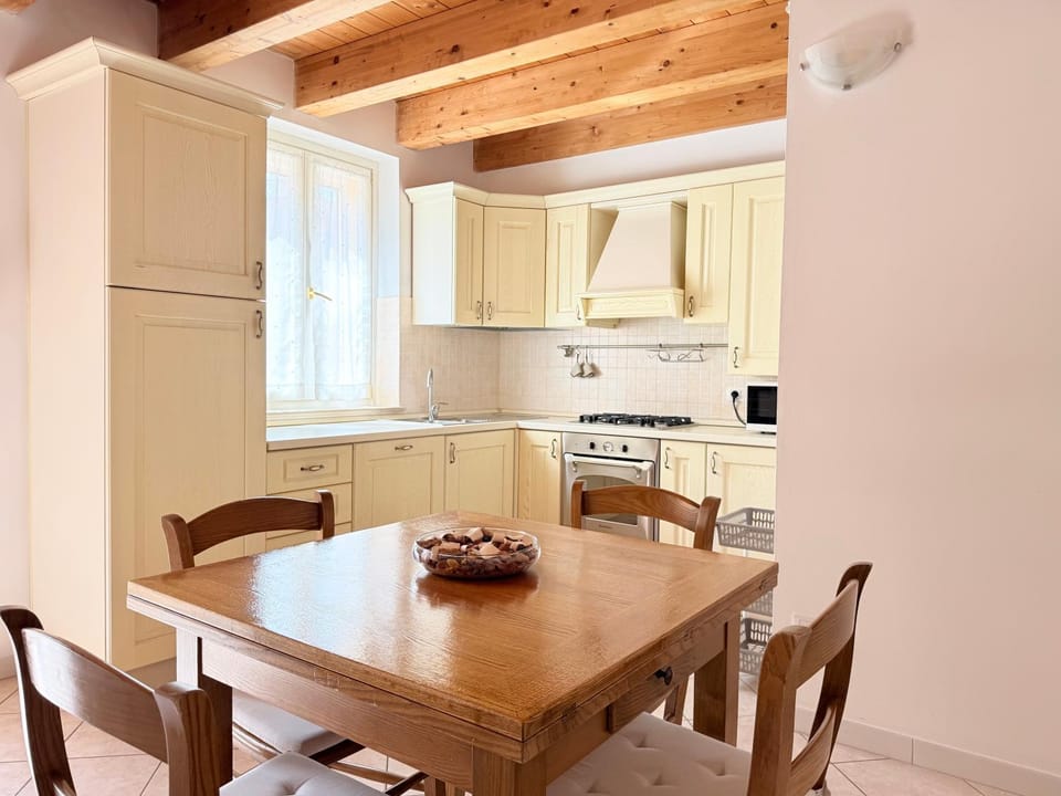 S170 - Sirolo, delizioso trilocale con corte Apartment in Sirolo