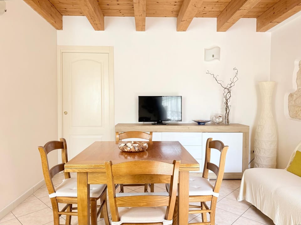 S170 - Sirolo, delizioso trilocale con corte Apartment in Sirolo