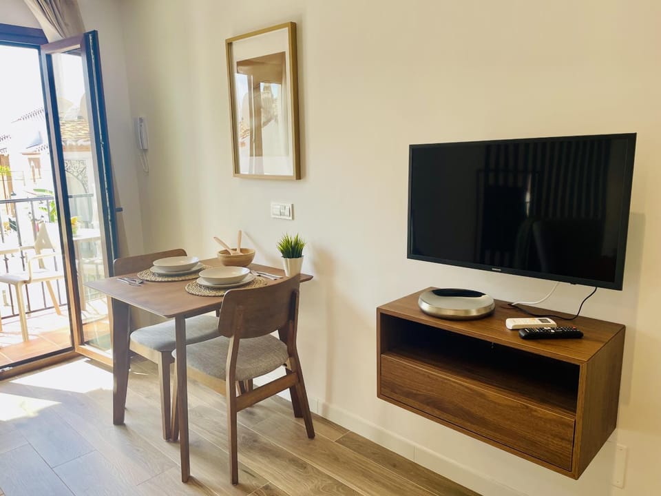 TV and multimedia, Dining area