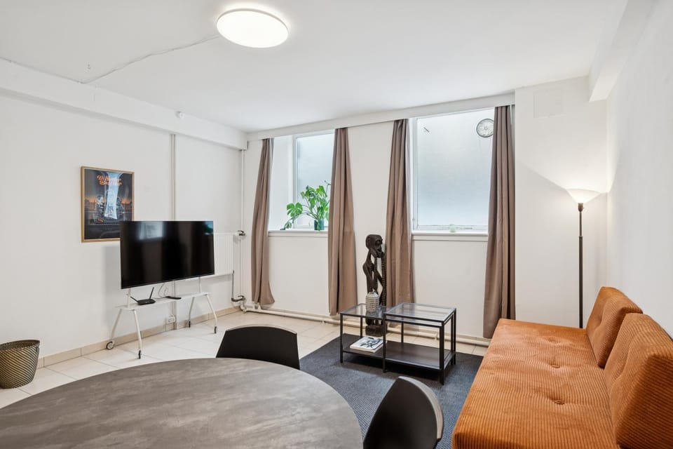 TV and multimedia, Living room, Dining area