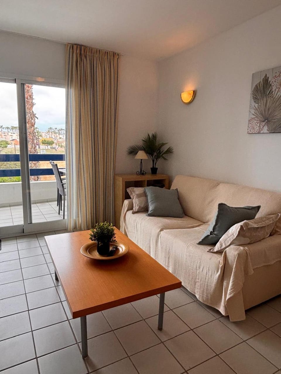 Communal lounge/ TV room, View (from property/room), Balcony/Terrace, Living room, Seating area