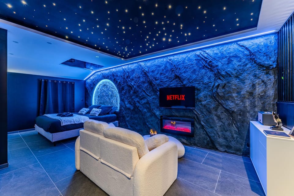 TV and multimedia, Living room, Bedroom, towels