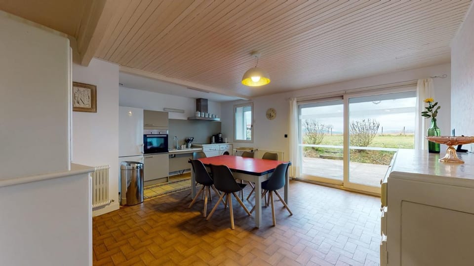 Property building, Kitchen or kitchenette, Living room