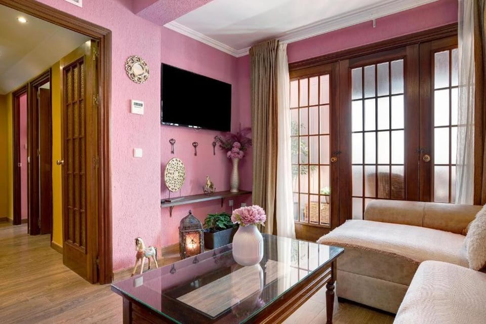 Communal lounge/ TV room