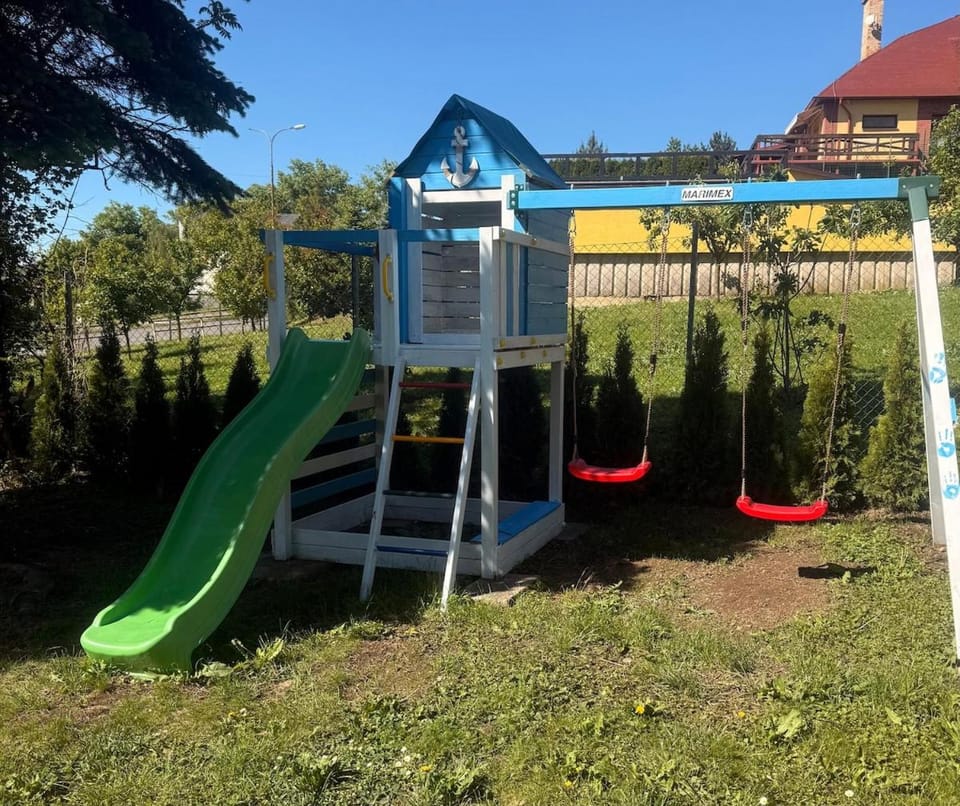Chata Zemplínska Šírava pri vode, 3 spálne House in Slovakia