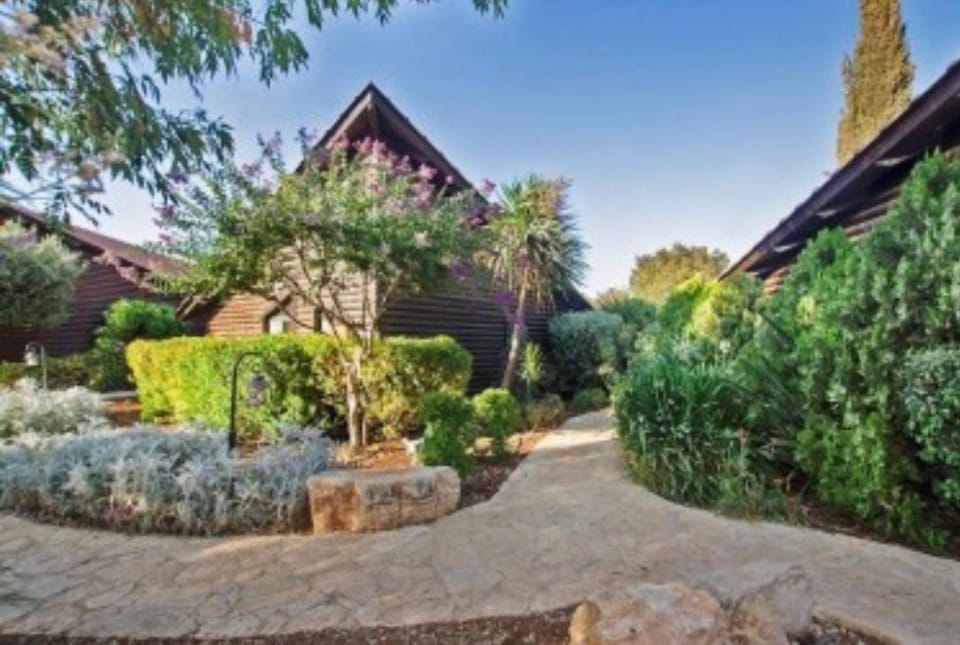 dotairesort Bed and Breakfast in North District