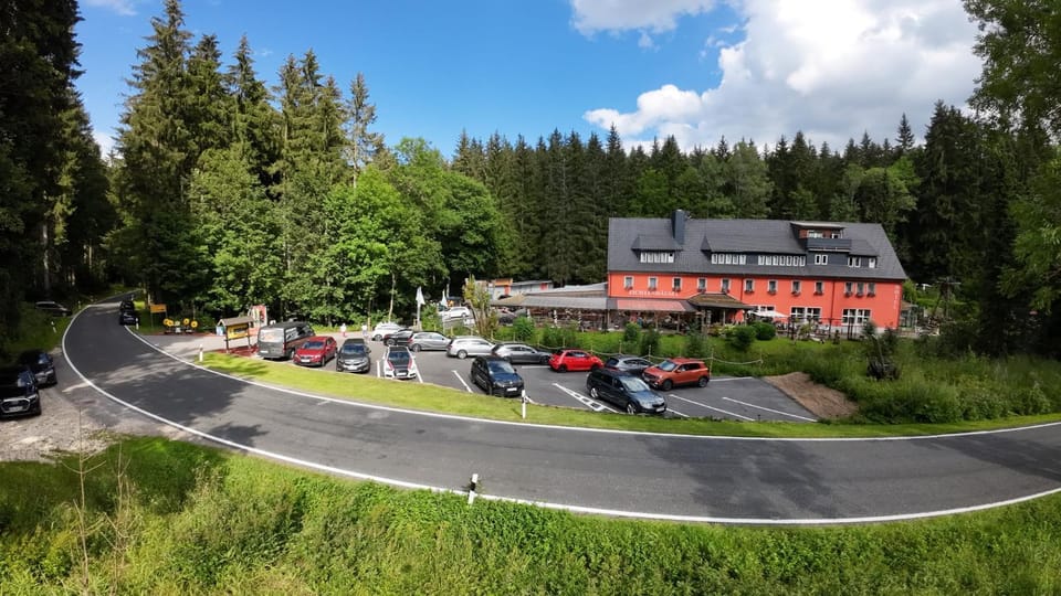 Property building, Bird's eye view, Parking