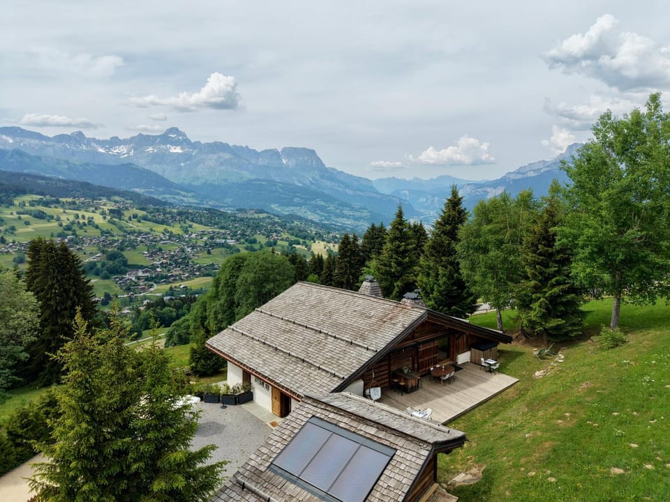 Property building, Bird's eye view, View (from property/room)