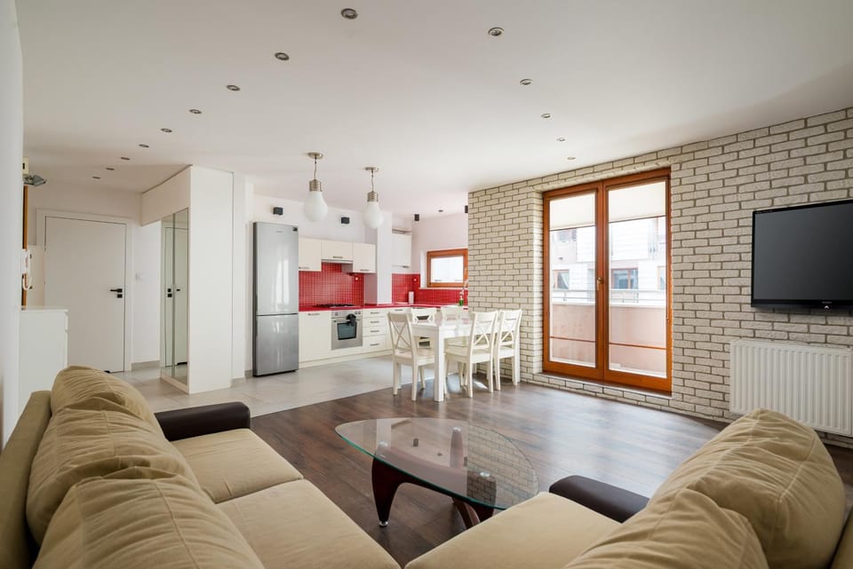 Communal lounge/ TV room, TV and multimedia, Kitchen or kitchenette, Living room, Seating area, Dining area, Evening entertainment