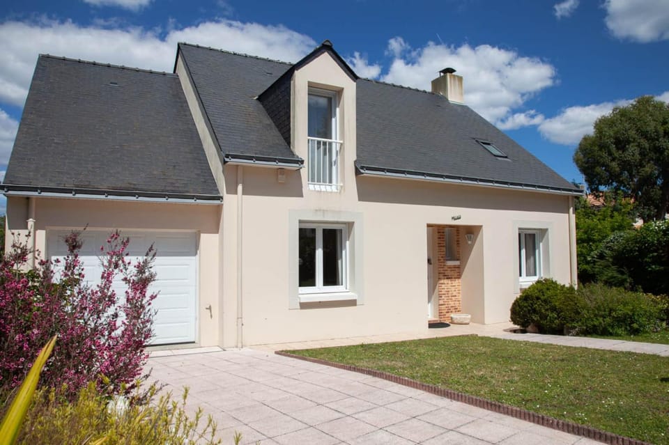 Villa Hawaï 8 à 12 pers Grand jardin et Plage à pied House in Pornichet