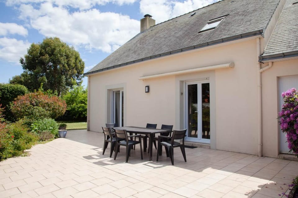 Villa Hawaï 8 à 12 pers Grand jardin et Plage à pied House in Pornichet